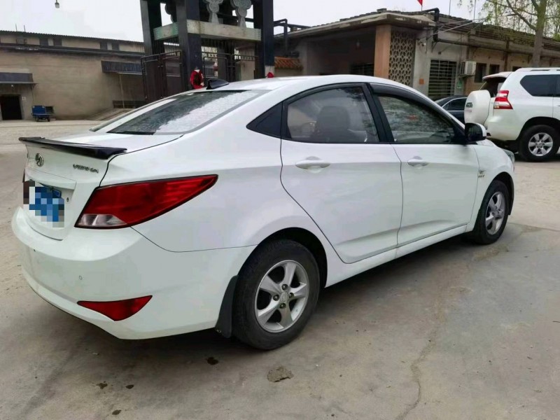 保定16年现代瑞纳5