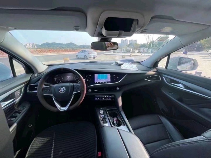 珠海21年别克昂科旗7