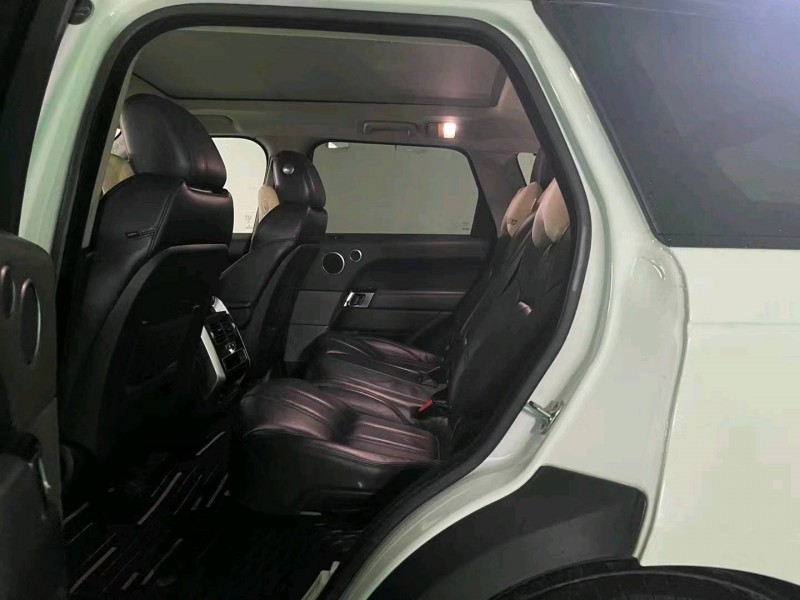 重庆15年路虎揽胜运动4