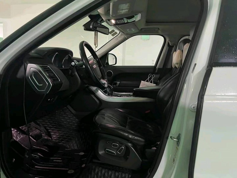 重庆15年路虎揽胜运动7