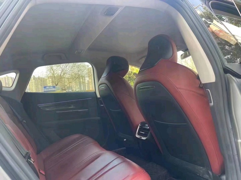重慶22年小鵬汽車p75