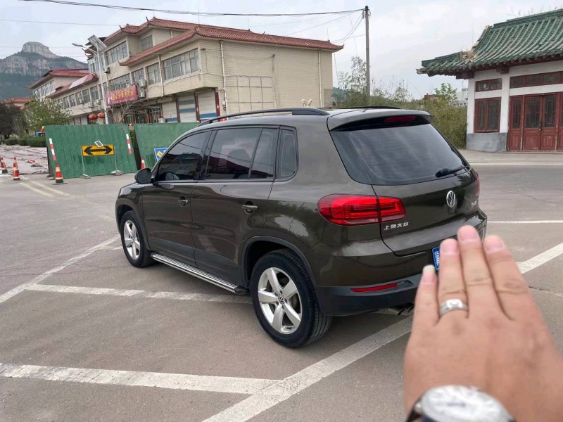 济南13年大众途观7