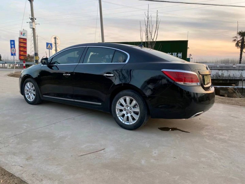 徐州13年别克君越8