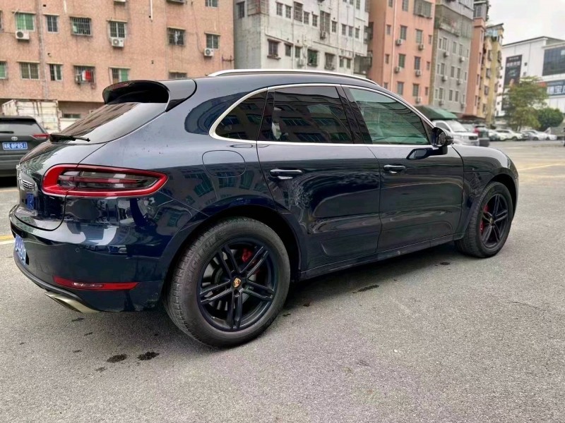 广州17年保时捷Macan4