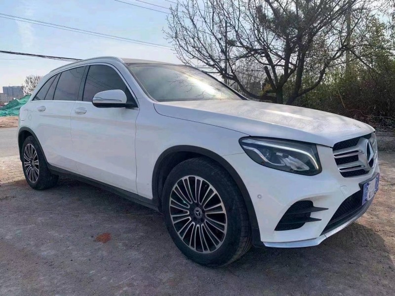 青岛19年奔驰GLC2