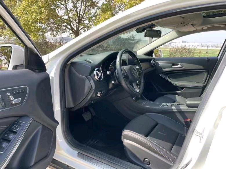 盐城18年奔驰GLA8