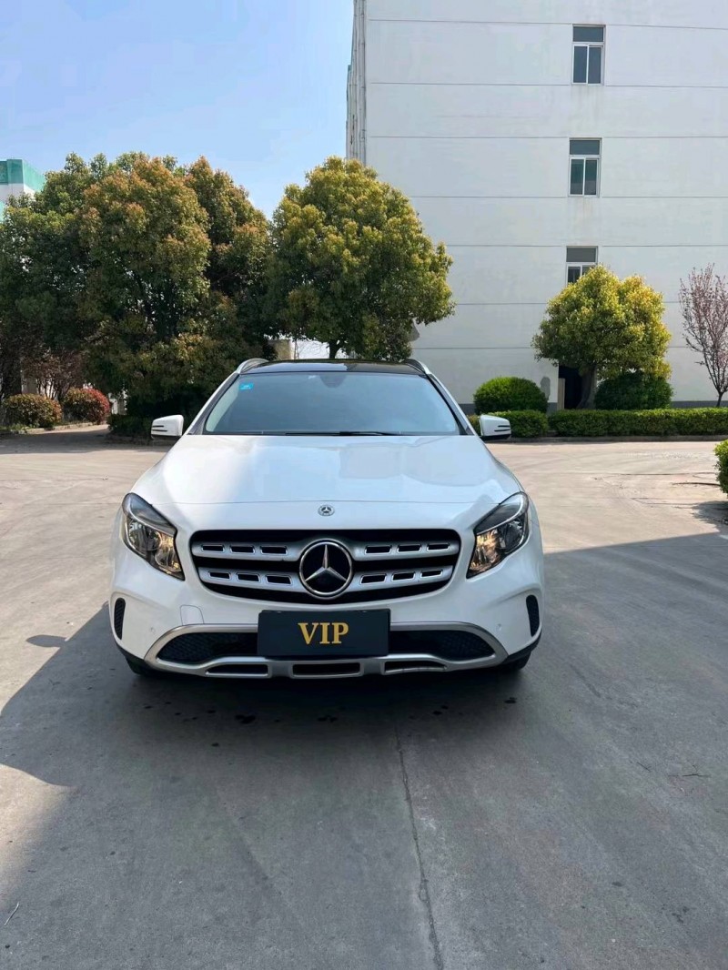 徐州18年奔驰GLA1