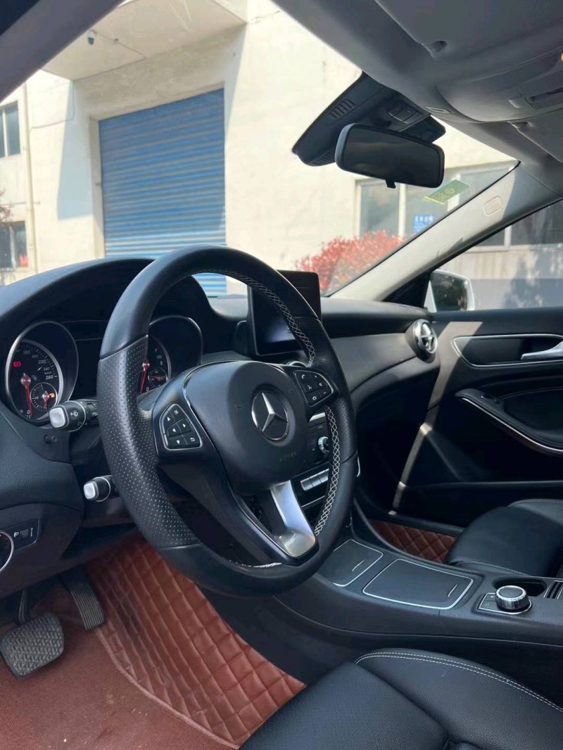 徐州18年奔驰GLA4