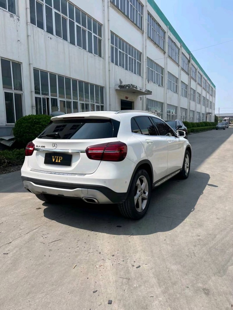 徐州18年奔驰GLA7