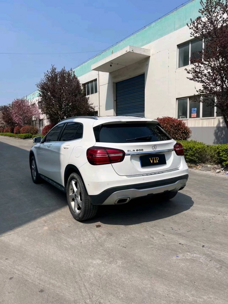 徐州18年奔驰GLA8