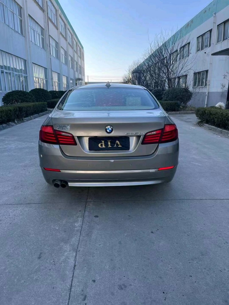 徐州11年宝马5系8