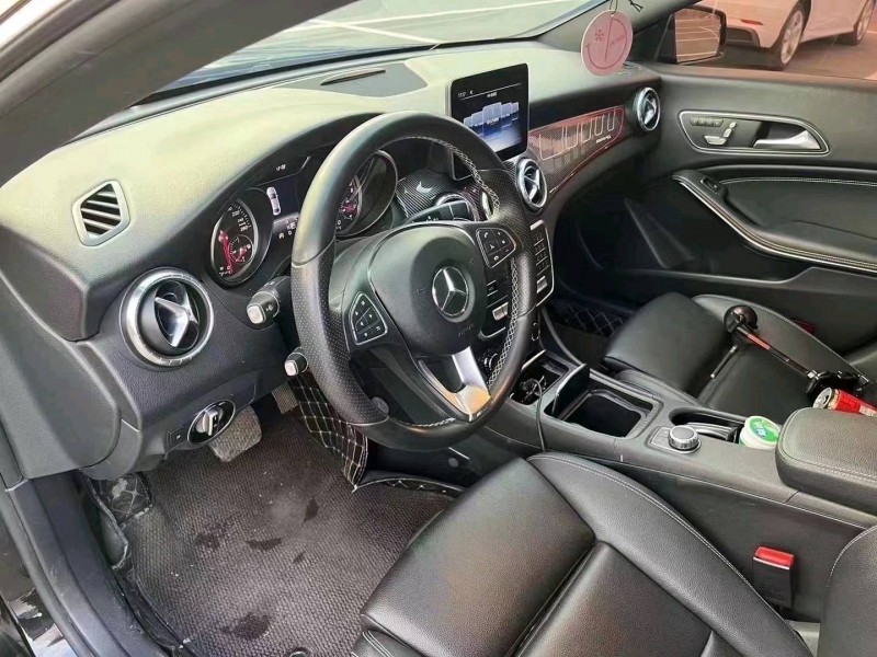 淄博18年奔驰CLA8