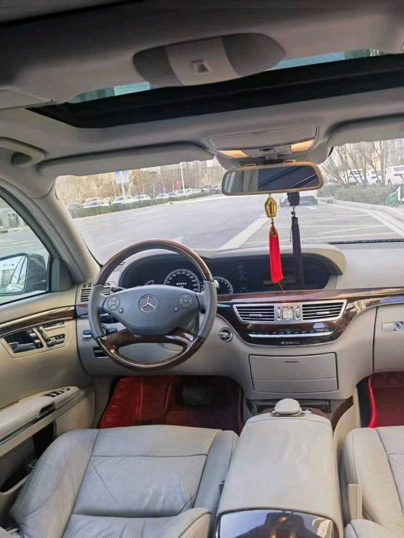 石家庄12年奔驰S8