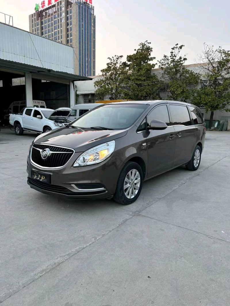 宿迁17年别克GL82