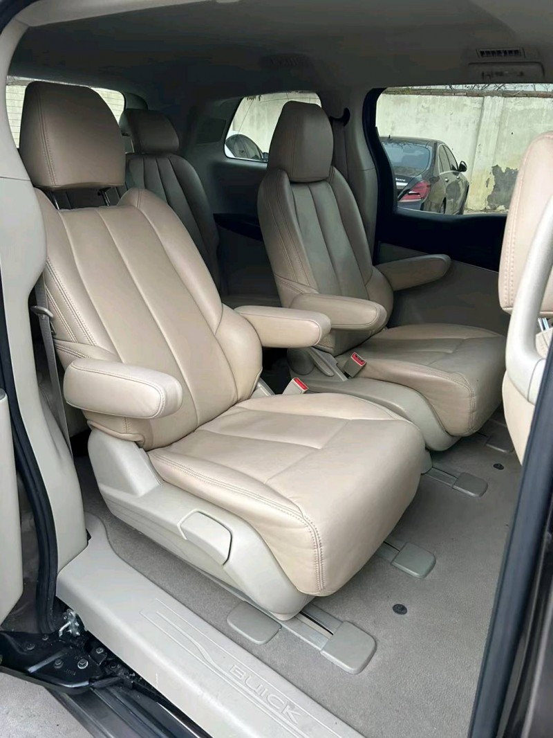 宿迁17年别克GL85