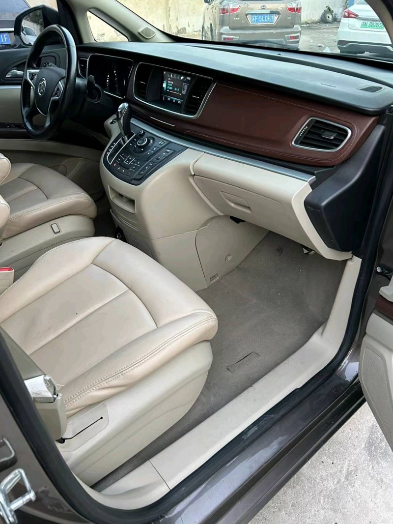 宿迁17年别克GL86