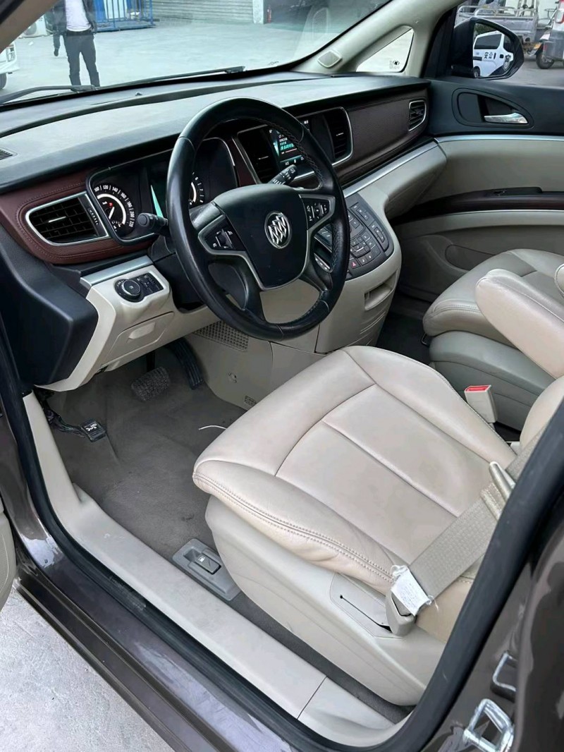 宿迁17年别克GL87