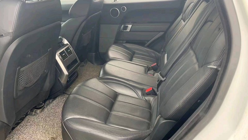 广州17年路虎揽胜运动3