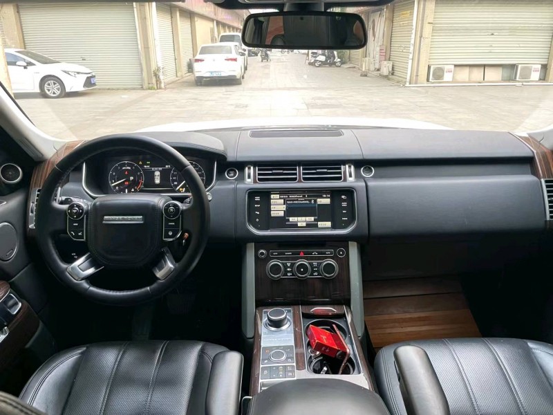 广州18年路虎揽胜行政4