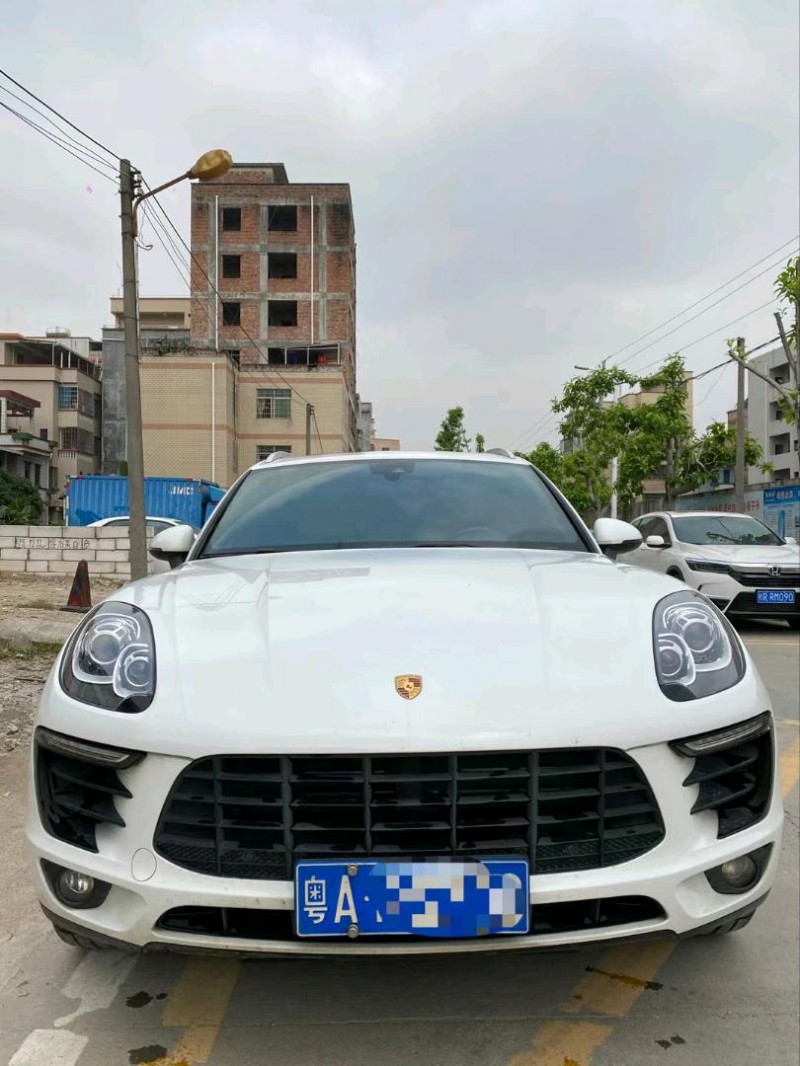 广州18年保时捷Macan1