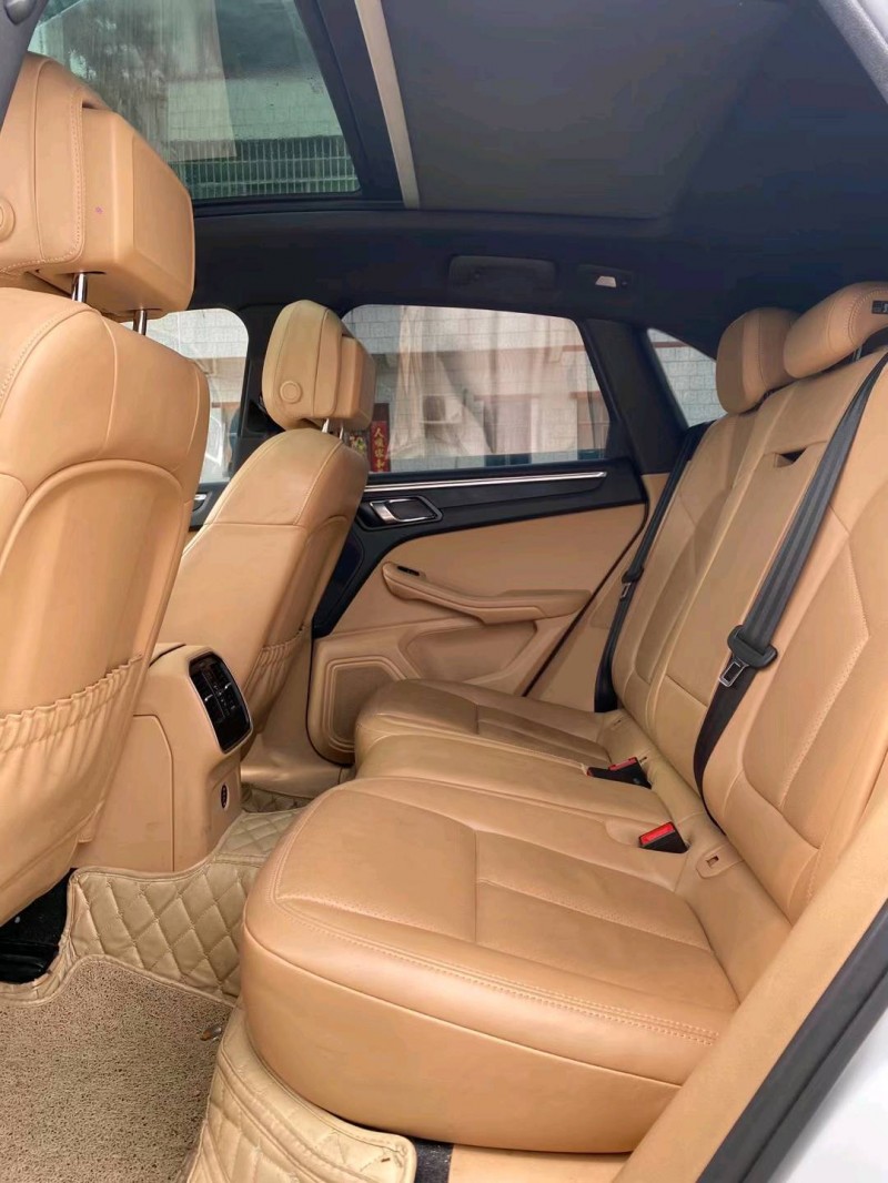广州18年保时捷Macan5