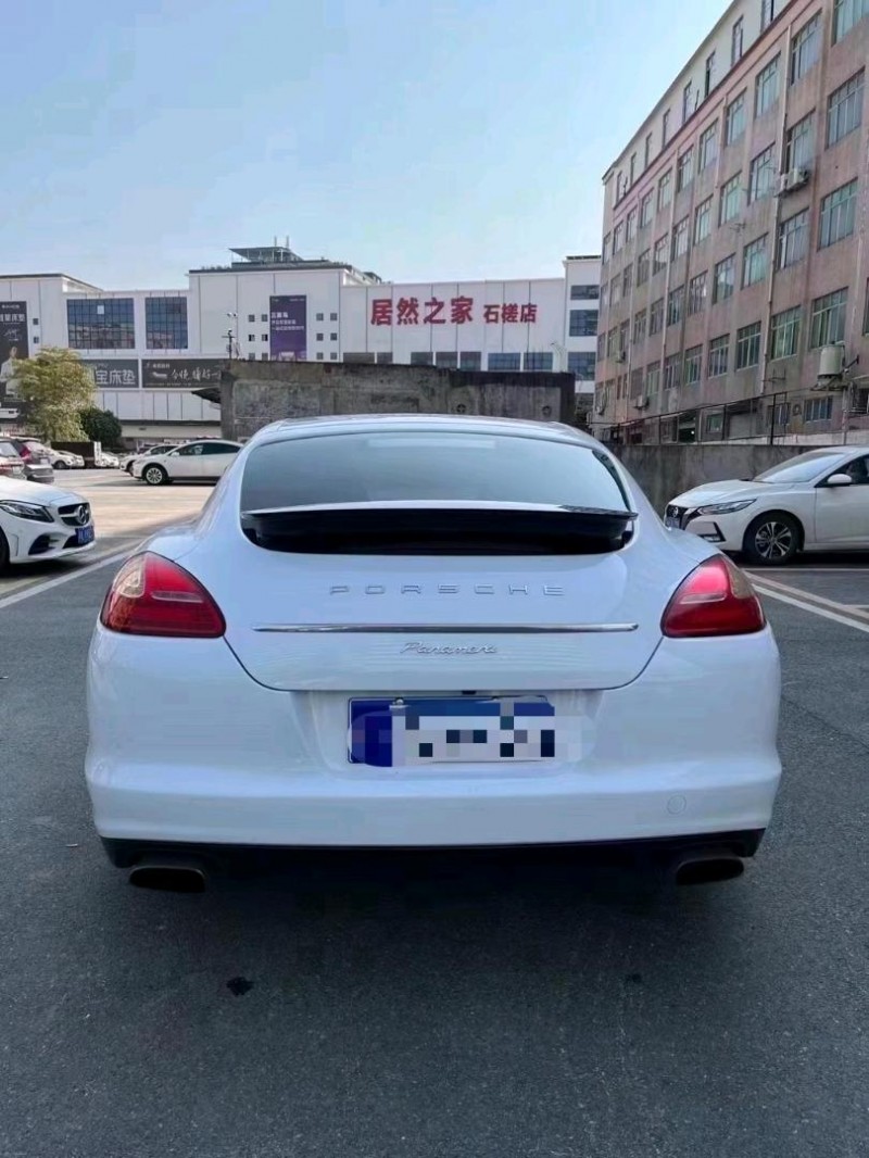 广州12年保时捷帕拉梅拉3