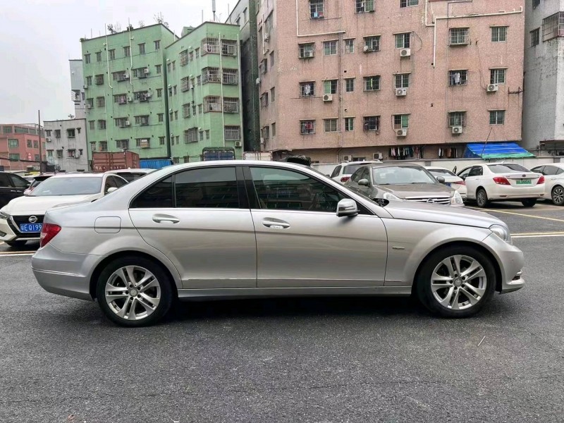 广州12年奔驰C6