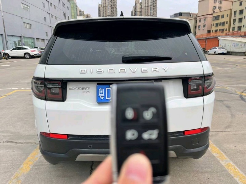 广州21年路虎发现8