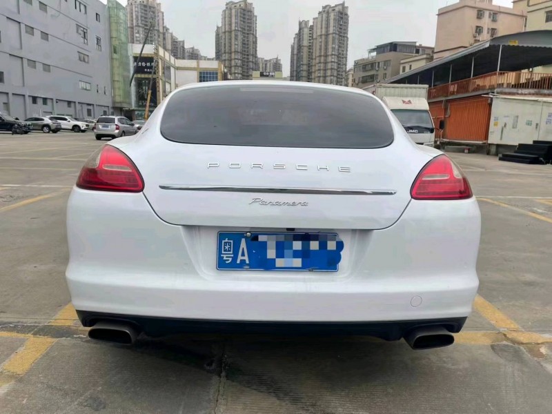 广州12年保时捷帕拉梅拉9