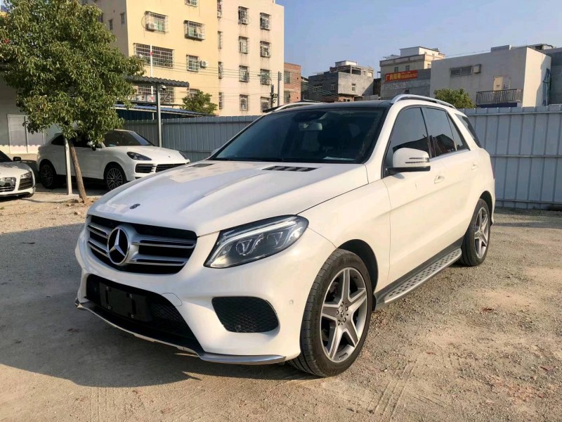 广州17年奔驰GLE2