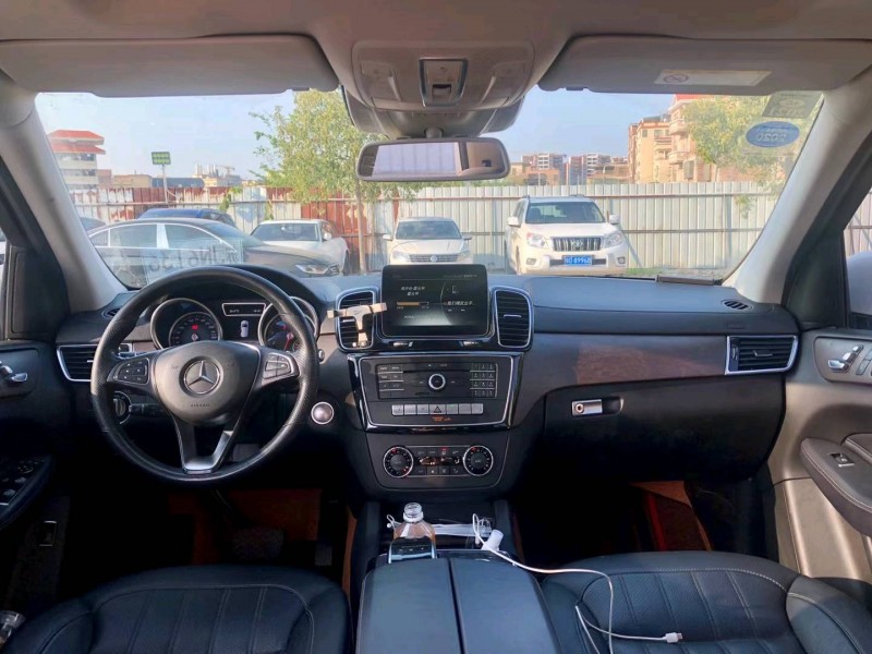 广州17年奔驰GLE6