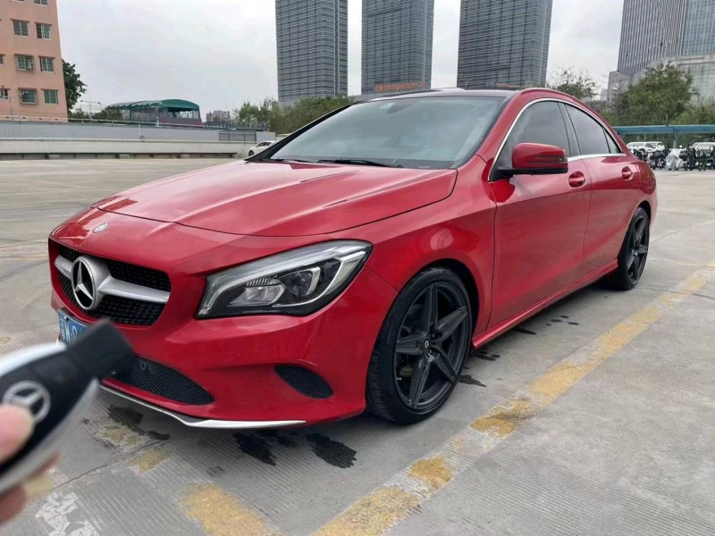 广州17年奔驰CLA2