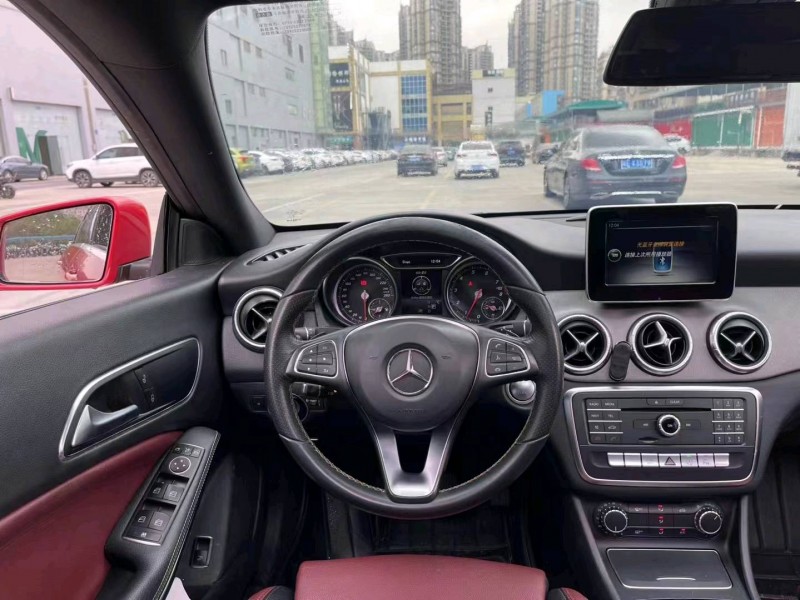 广州17年奔驰CLA6