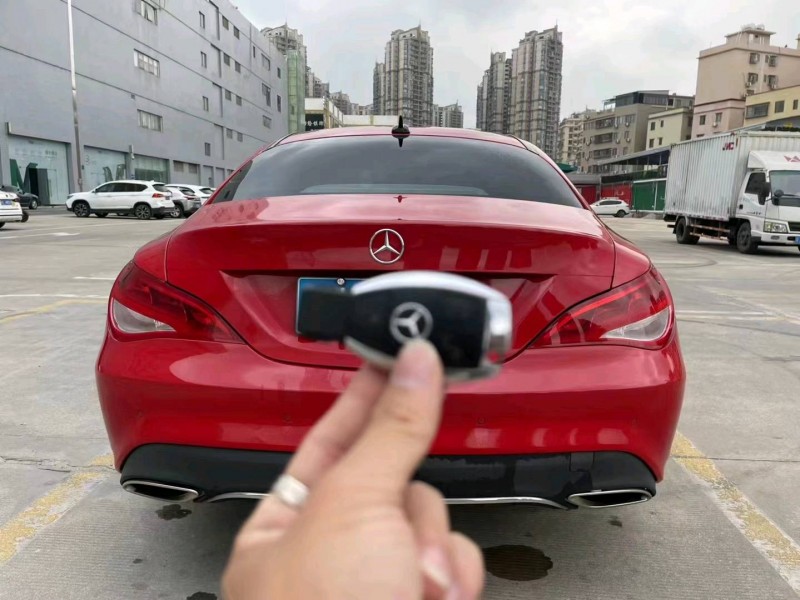广州17年奔驰CLA9