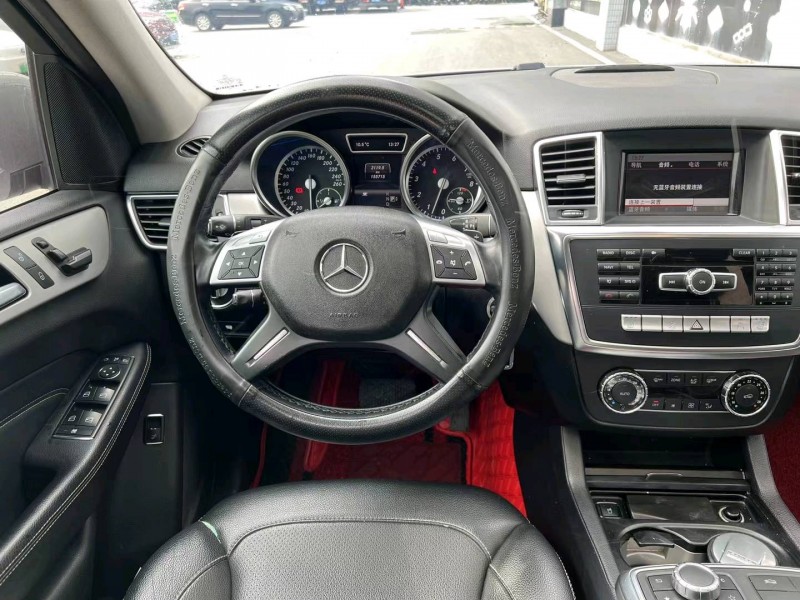 广州13年奔驰ML6