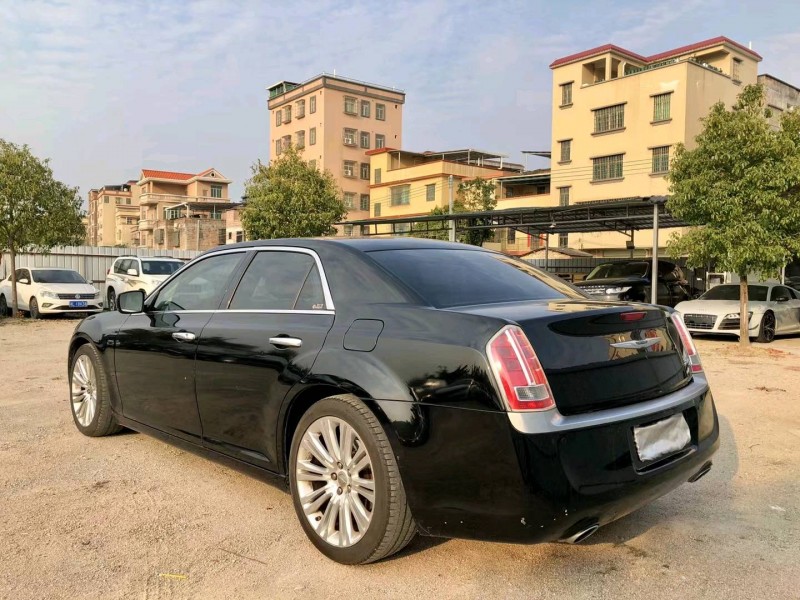 广州13年克莱斯勒300C4