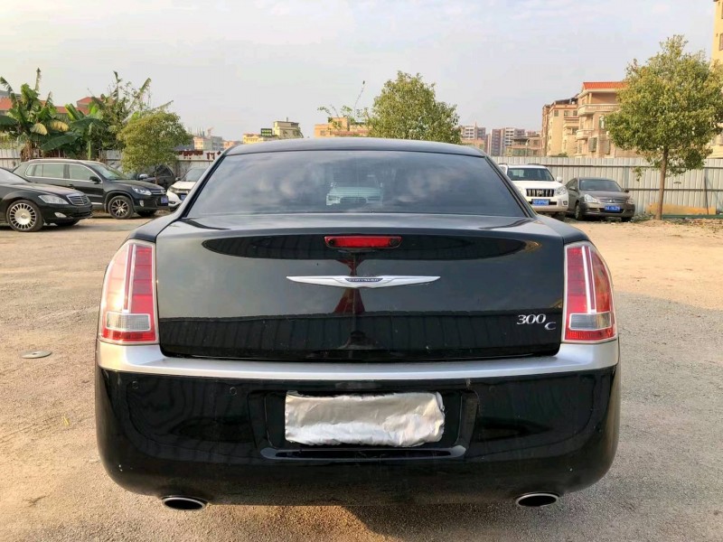 广州13年克莱斯勒300C9