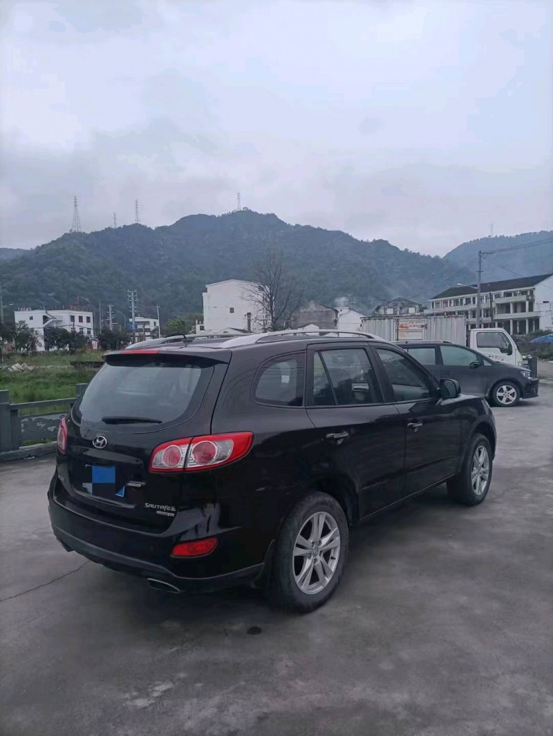 温州10年现代新胜达6