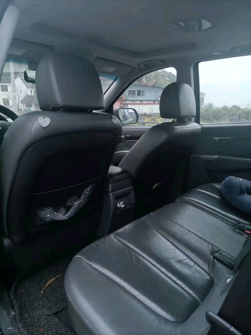 温州10年现代新胜达7