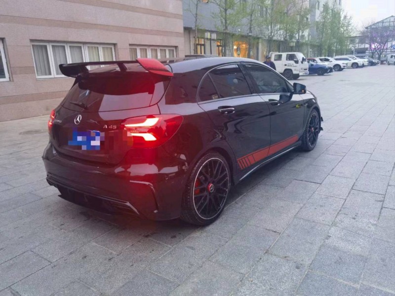 北京18年奔驰AMG3