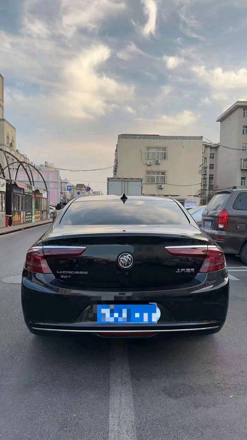 枣庄19年别克君越3