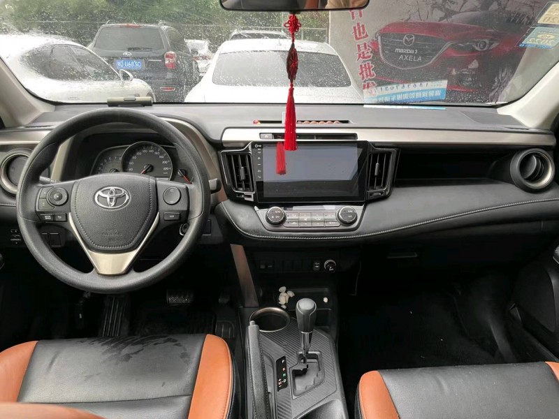 珠海16年丰田RAV4荣放4