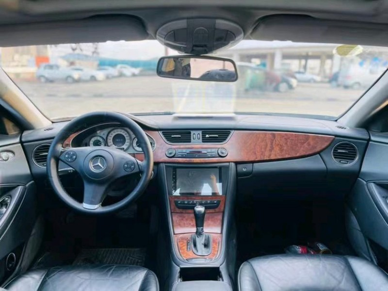 东莞11年奔驰CLS3