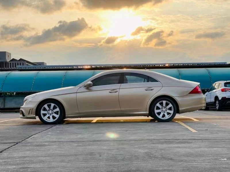 东莞11年奔驰CLS6