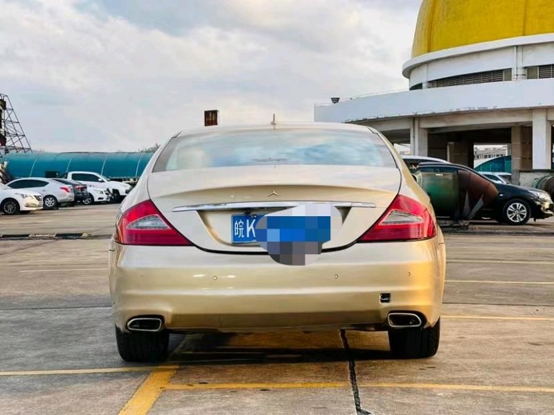 东莞11年奔驰CLS9