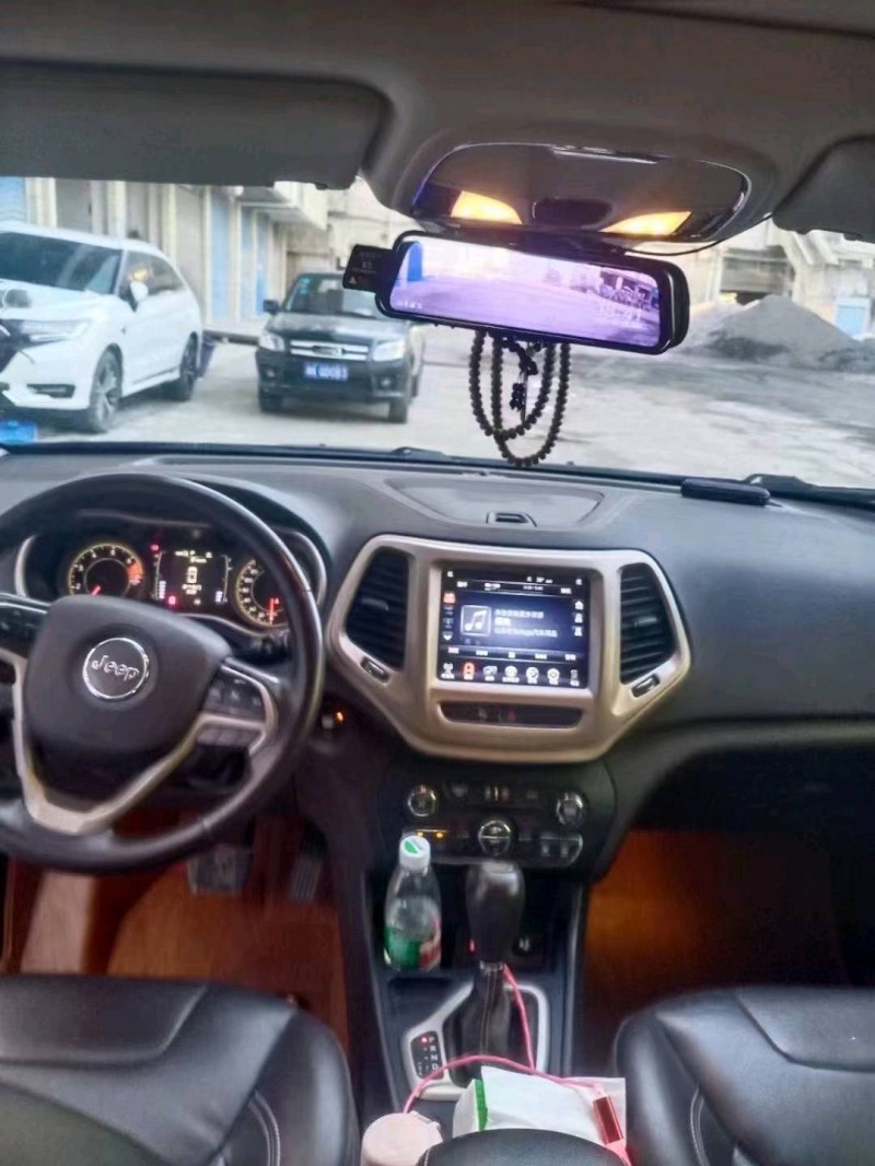 衡阳18年Jeep自由光6