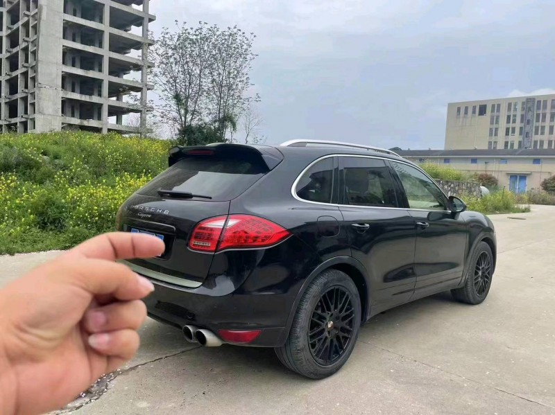 宜昌14年保时捷卡宴5