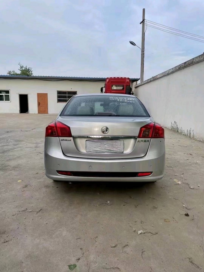 徐州16年别克凯越9