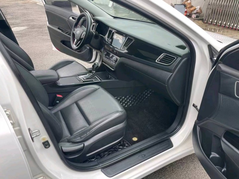 宜昌14年现代名图6