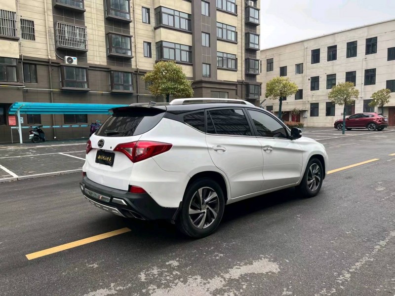 徐州16年比亚迪宋8